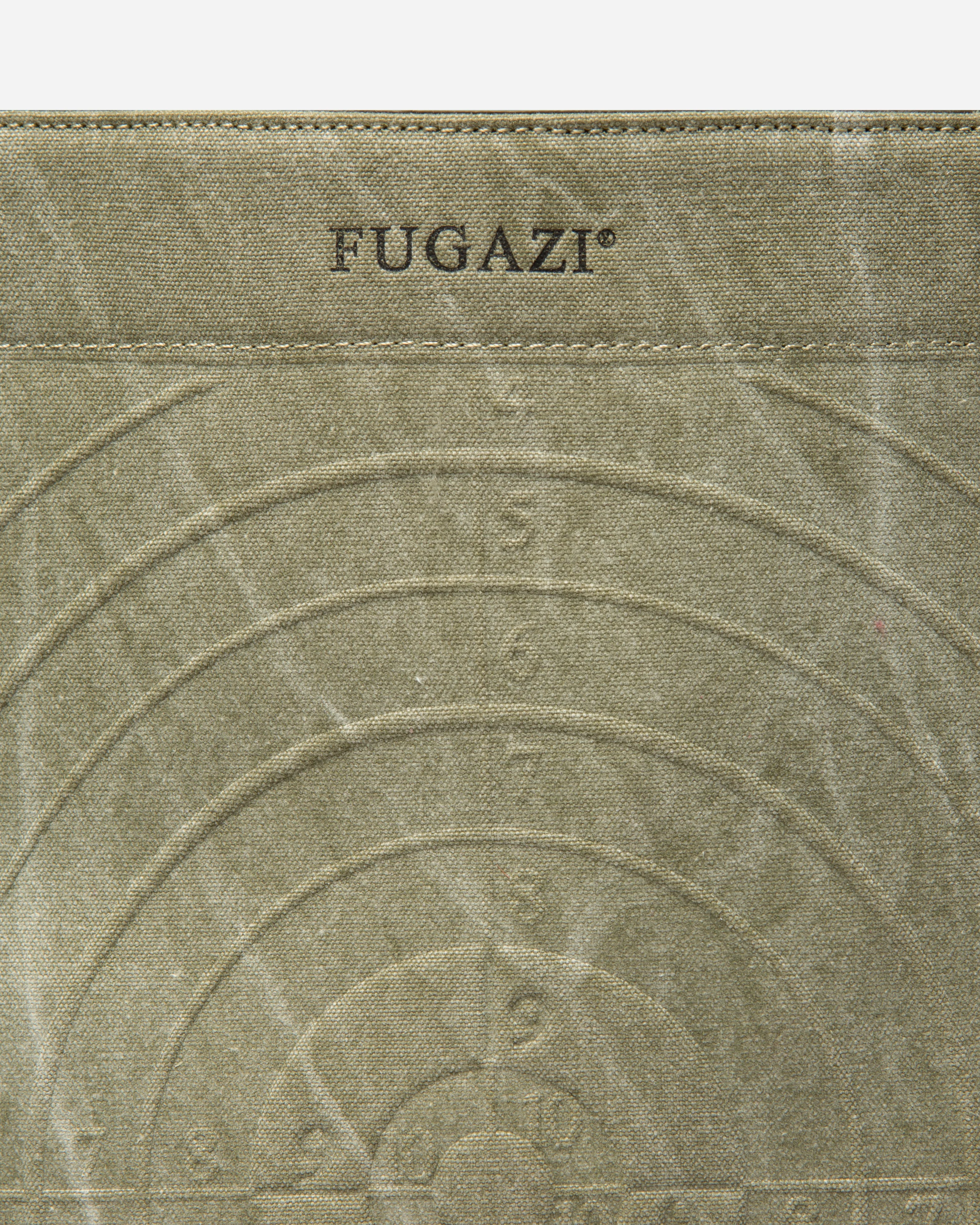 Bullseye Weekender Bag Olive Canvas - Image 2