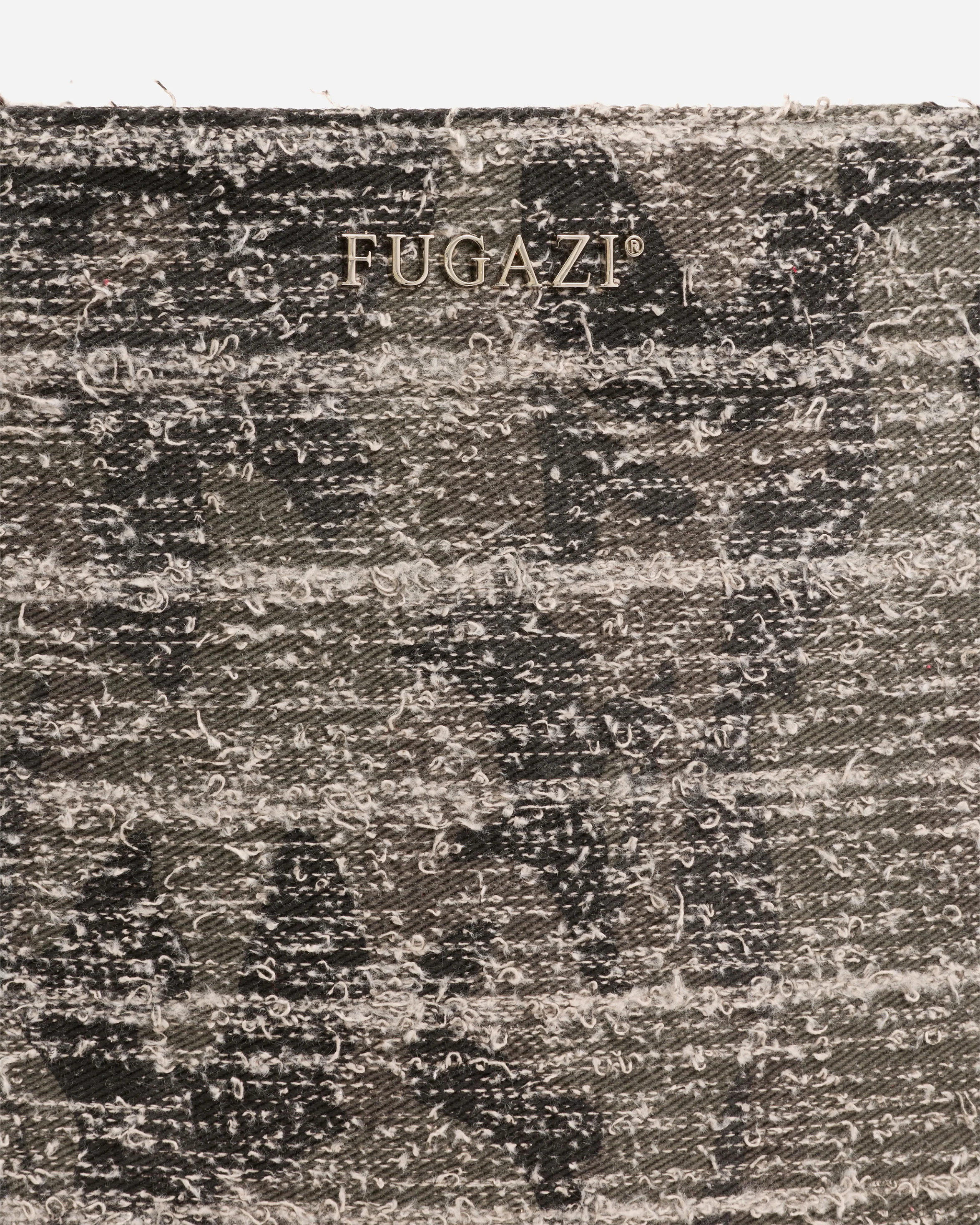 Textured Weekender Bag Camo - Image 2